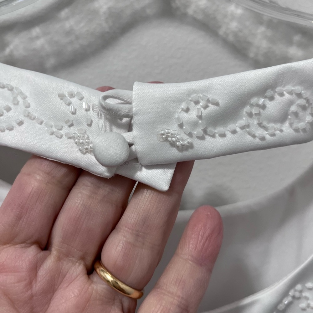 π€ Romantic Bridals Preloved Wedding Gown Vintage-Inspired - Picture 16 of 16